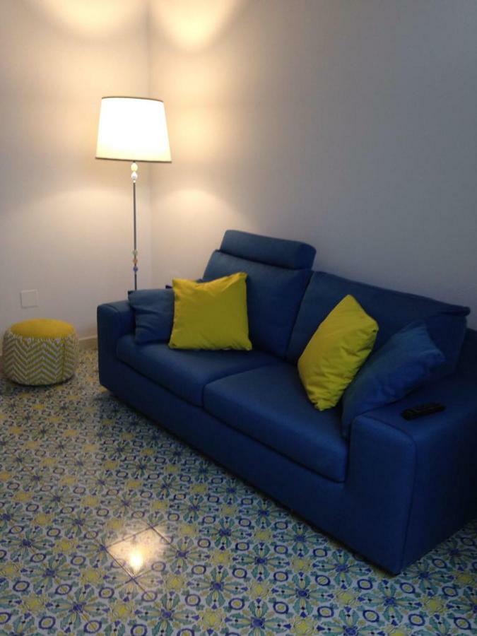 Bed and Breakfast Il Sorriso Salerno Exterior foto
