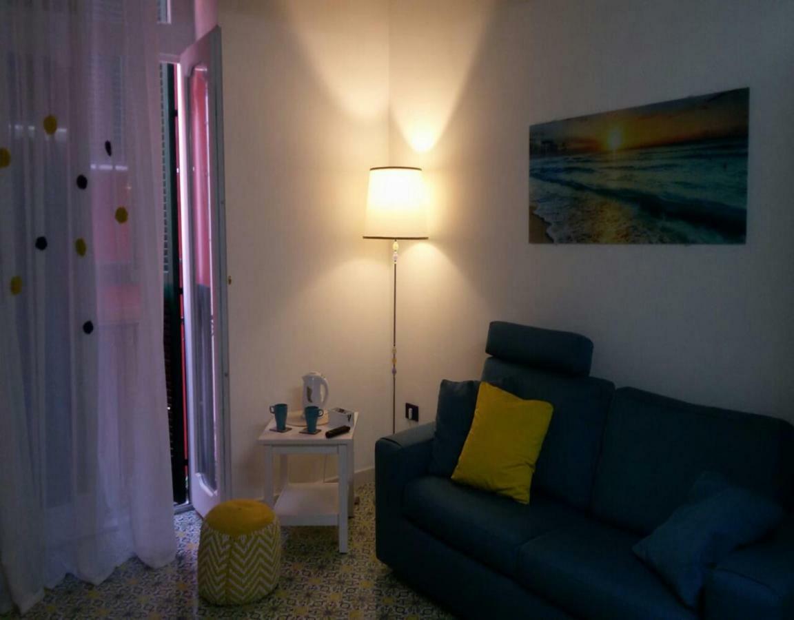 Bed and Breakfast Il Sorriso Salerno Exterior foto