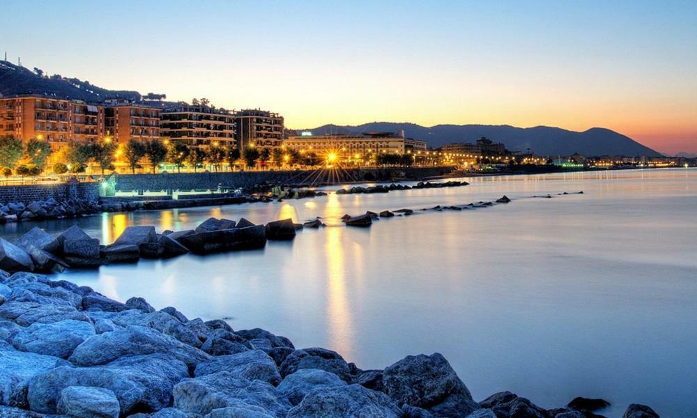 Bed and Breakfast Il Sorriso Salerno Exterior foto