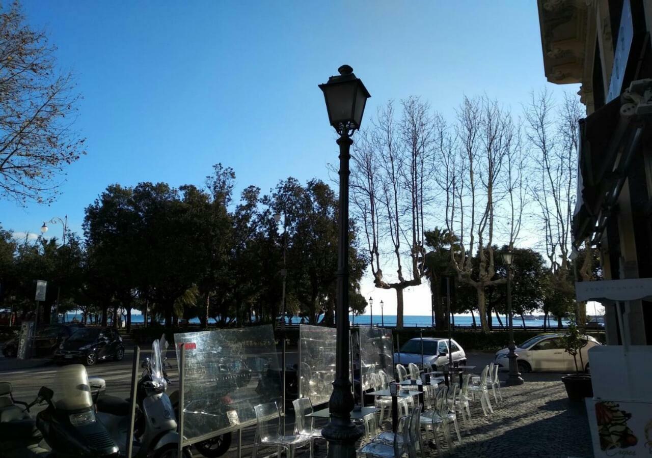 Bed and Breakfast Il Sorriso Salerno Exterior foto